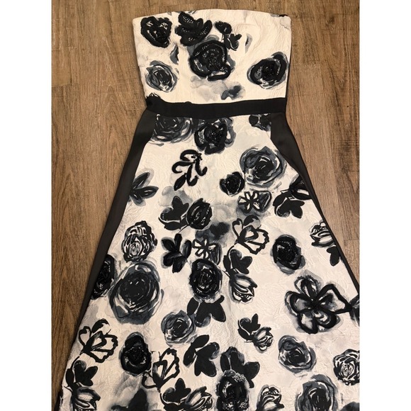 Sachin & Babi Noir Strapless Floral Textured Fit & Flare Cocktail Dress - Picture 8 of 12